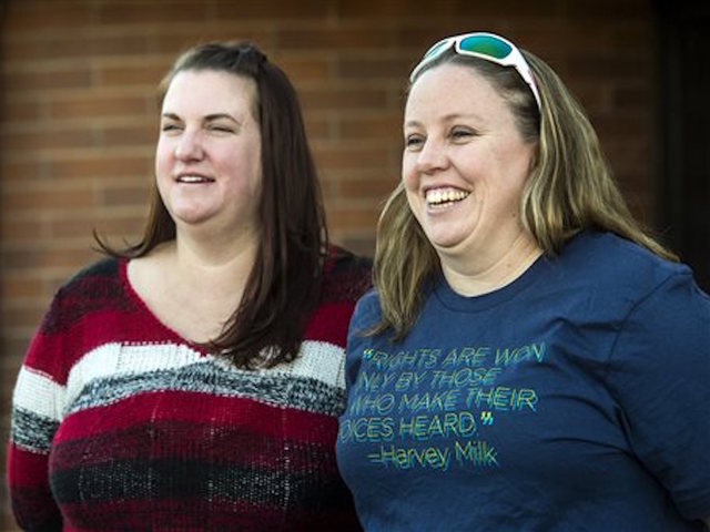 Judge resigns gay foster parent case