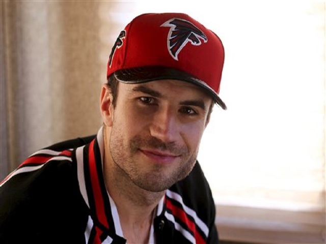 Sam Hunt: Playing Super Bowl blends two passions