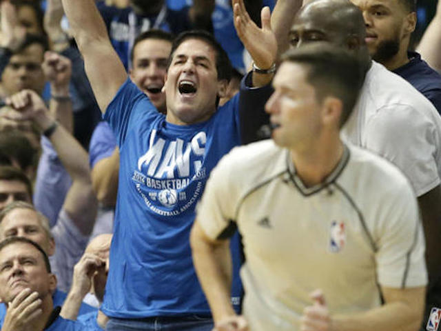 Mavs owner Cuban revokes credentials of 2 ESPN reporters