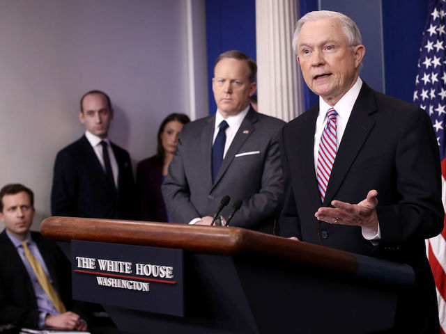 White House keeps up sanctuary cities pressure with funding threat