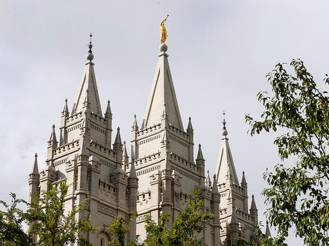 12-year-old girl comes out to her Mormon congregation