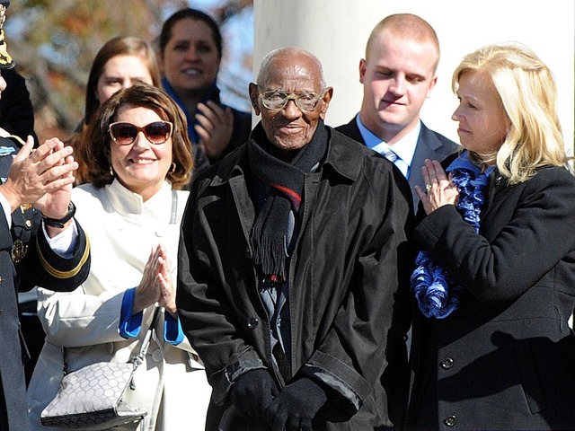 Thieves emptied the bank account of America's oldest living veteran