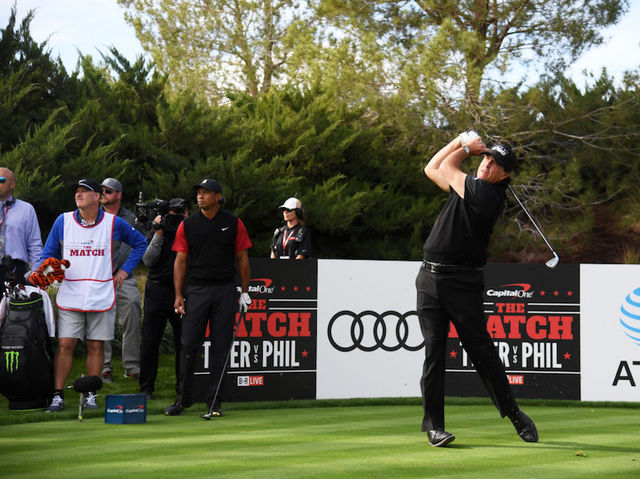 Photos: Mickelson vs. Woods in $9M golf event
